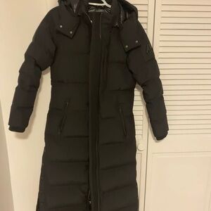 Moose Knuckles Women's Black Hooded Puffer Coat